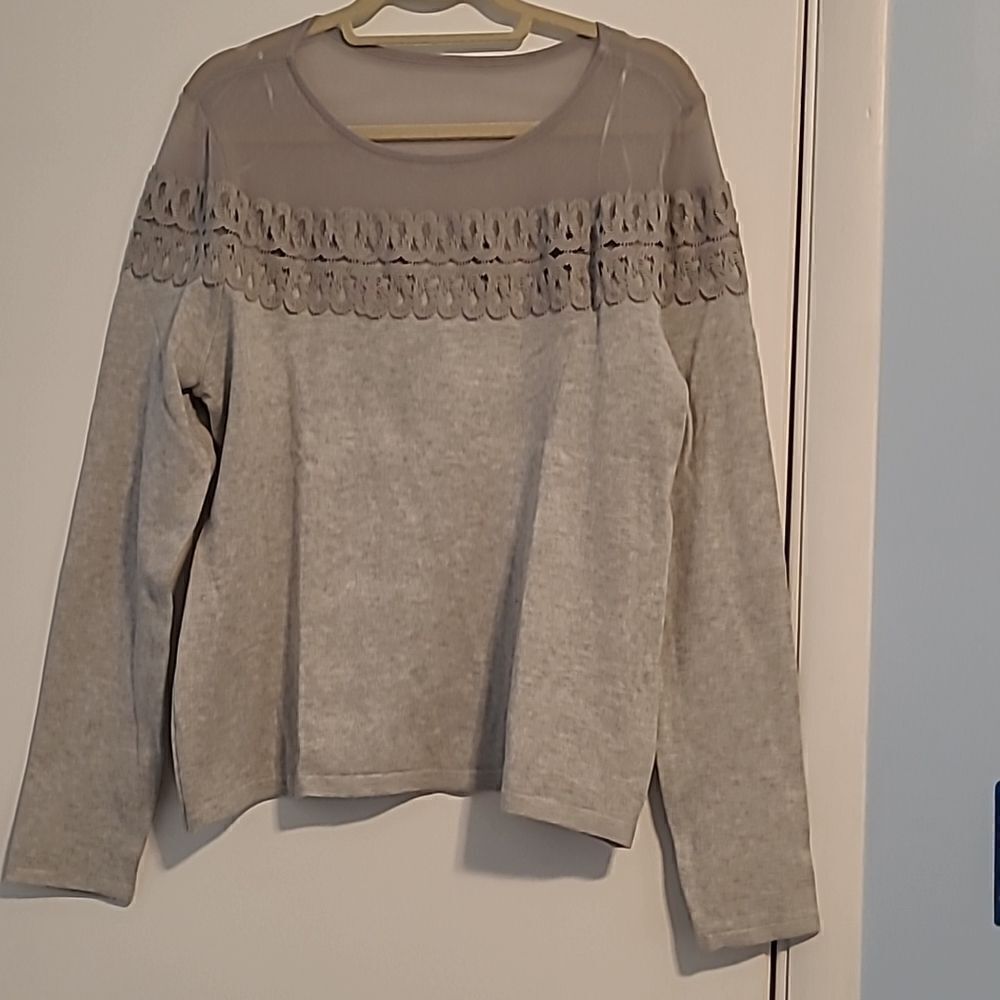 Venus women's XL grey sweater